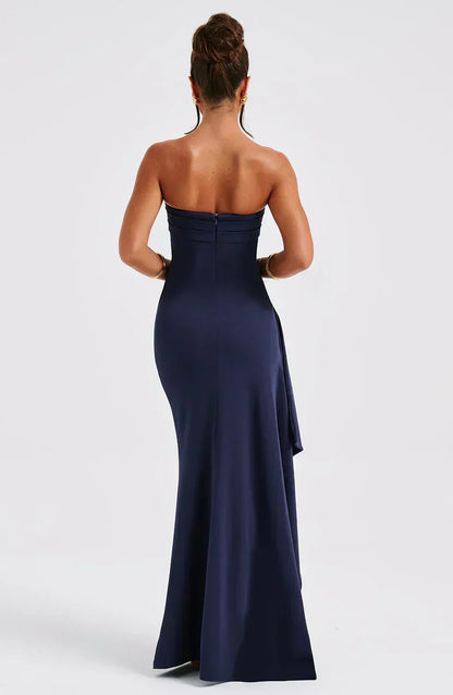 Stylish Twisted Maxi Dress with Off-Shoulder Design